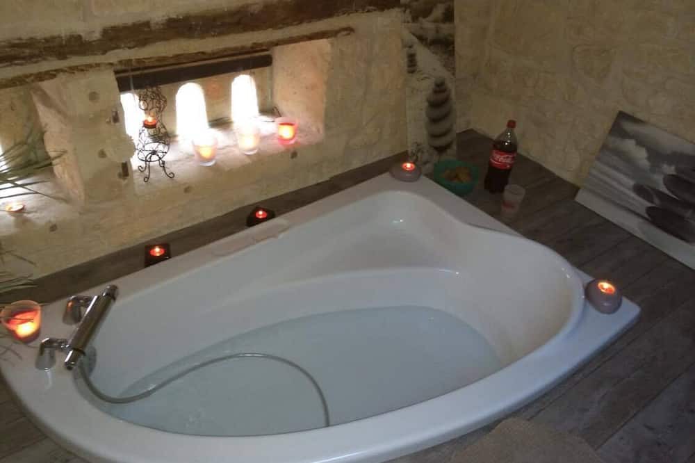 Photo of Bathroom in Vaux-Rouillac