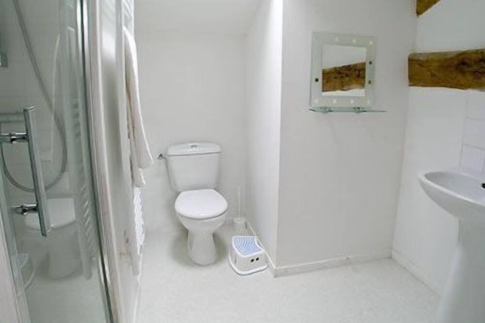 Photo of Bathroom in Hautefaye