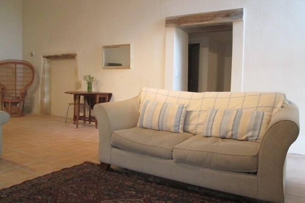 Photo of Livingroom in Hautefaye