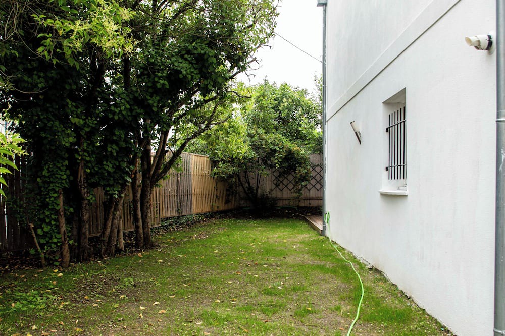 Photo of Outdoor in Cenon