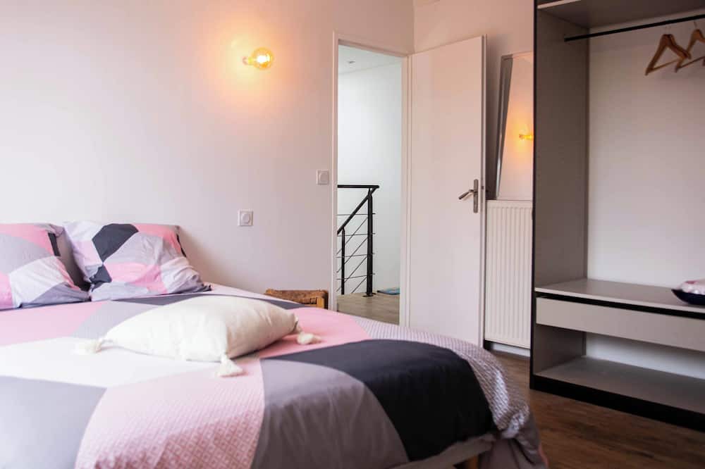 Photo of Bedroom in Cenon