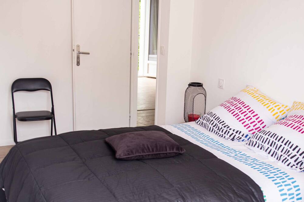 Photo of Bedroom in Cenon