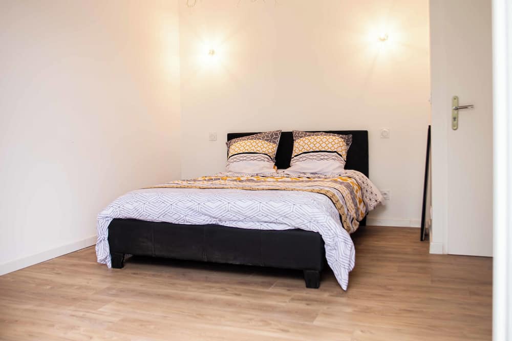 Photo of Bedroom in Cenon