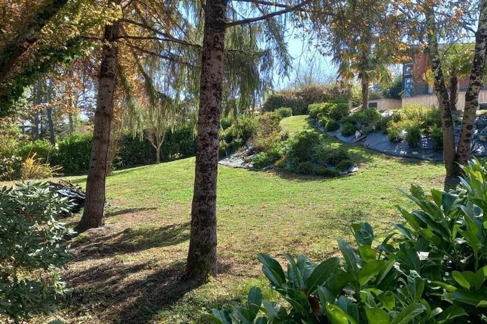 Photo of Outdoor in Saint-Hilaire-de-Lusignan