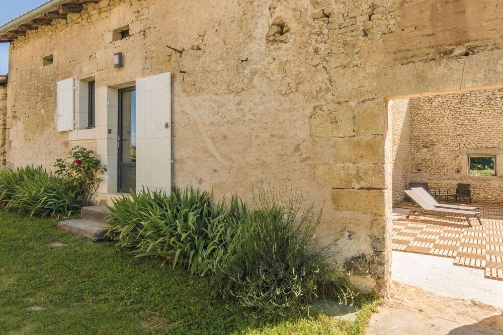 Photo of Outdoor in Champagne-et-Fontaine