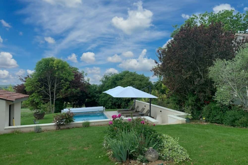 Photo of Outdoor in Bardou
