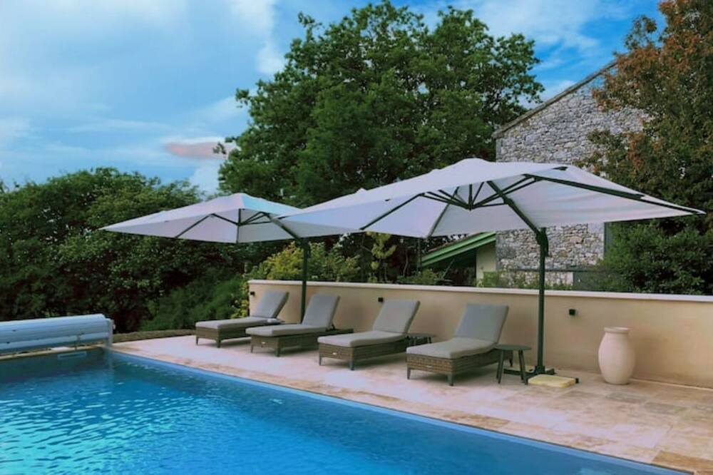 Photo of Outdoor in Bardou