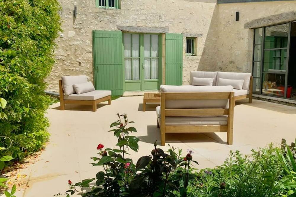 Photo of Outdoor in Bardou