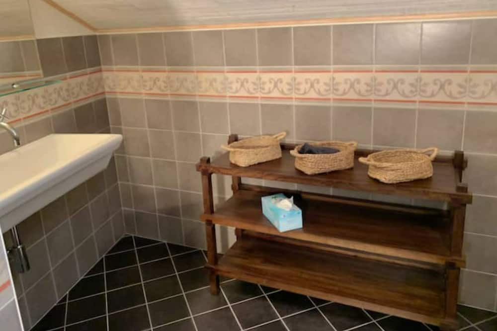 Photo of Bathroom in Bardou