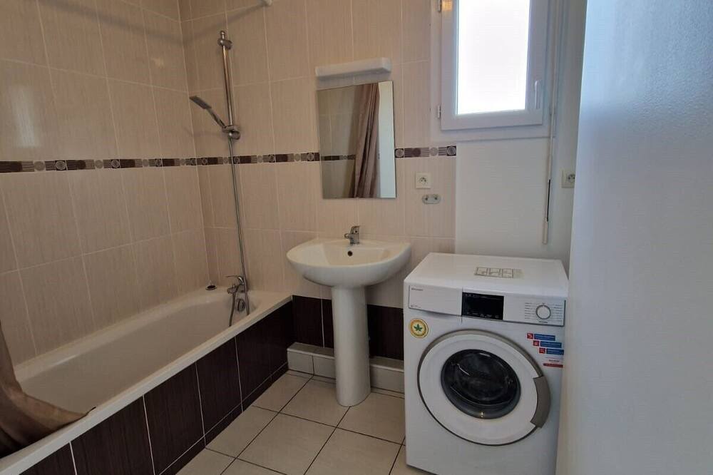 Photo of Bathroom in Puilboreau