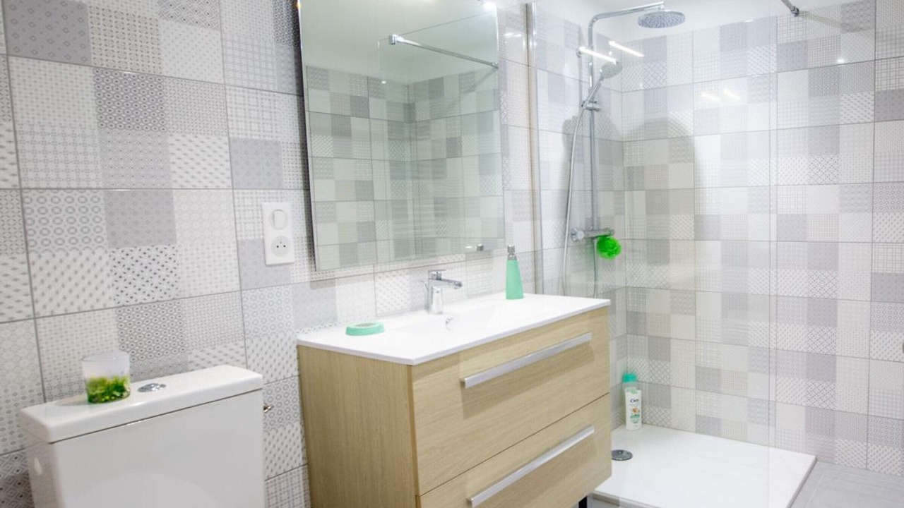 Photo of Bathroom in Velines