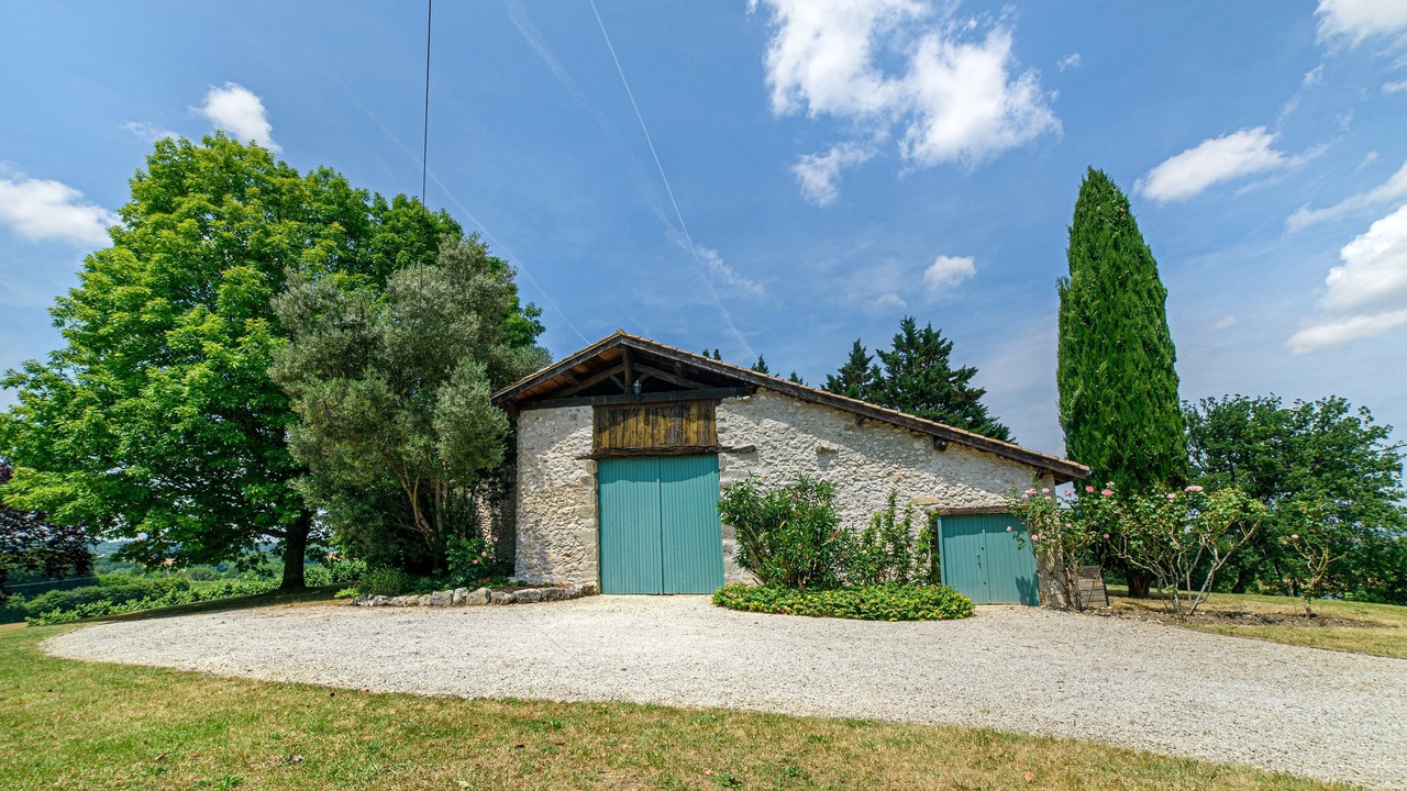 Photo of Outdoor in Beaugas