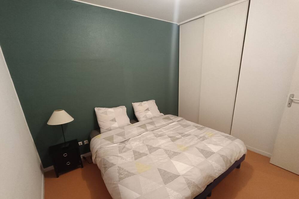 Photo of Bedroom in Etauliers