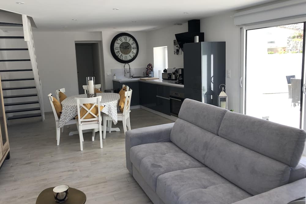 Photo of Livingroom in Nuaille d'Aunis