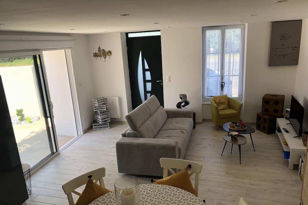 Photo of Livingroom in Nuaille d'Aunis