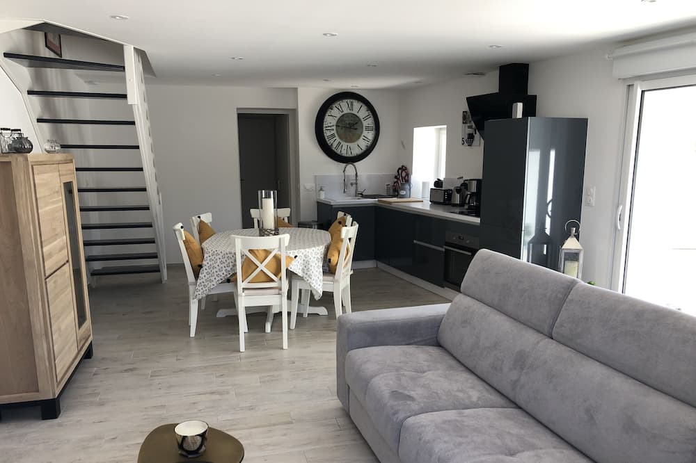 Photo of Livingroom in Nuaille d'Aunis