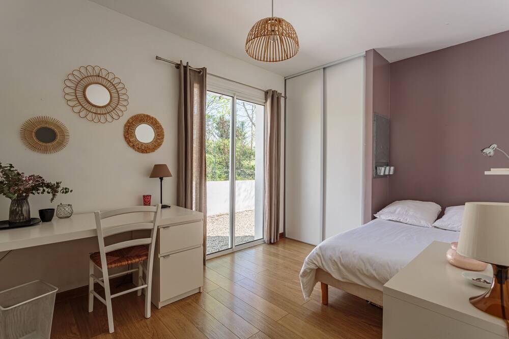 Photo of Bedroom in Arbonne