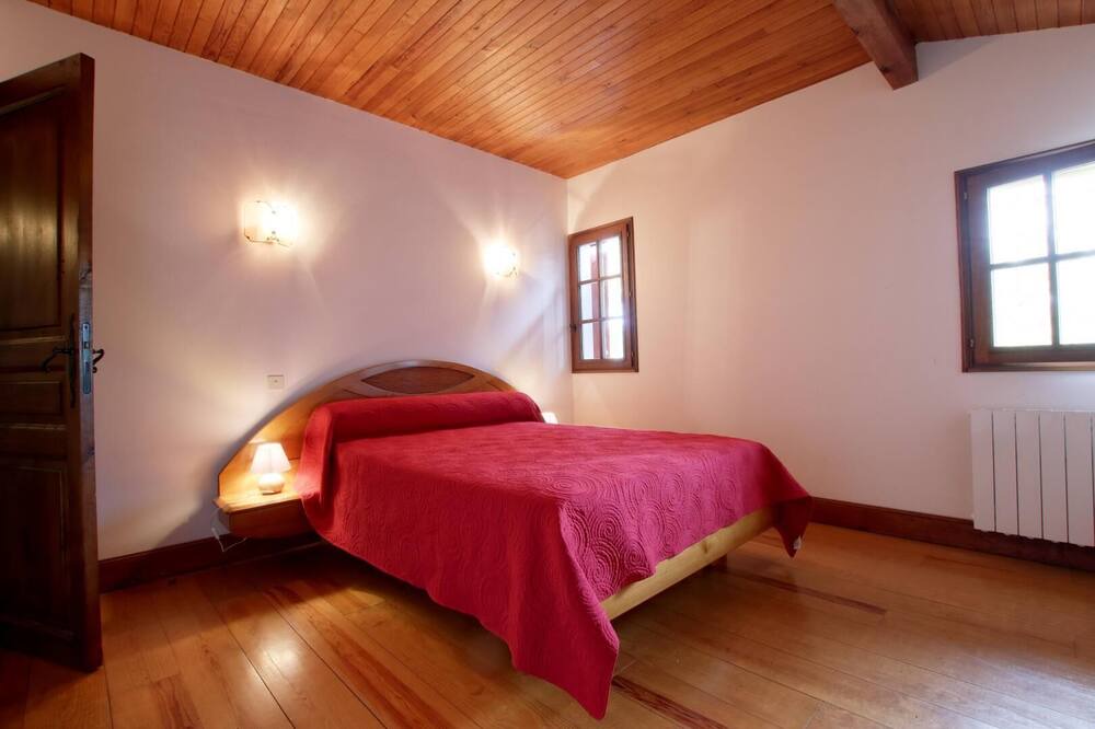 Photo of Bedroom in Sare