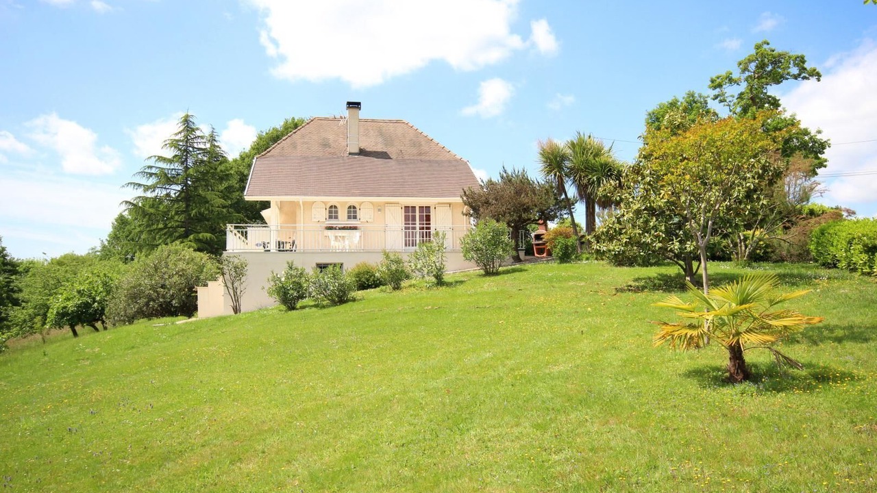 Photo of Outdoor in L'Hopital-d'Orion