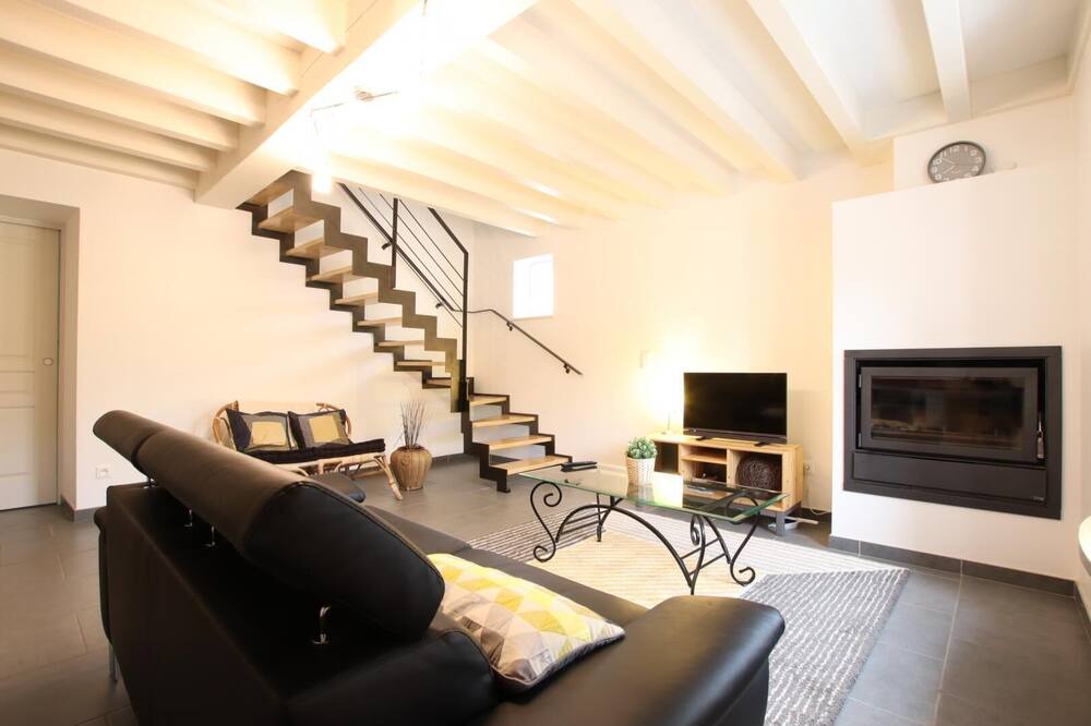 Photo of Livingroom in Beyrie-sur-Joyeuse