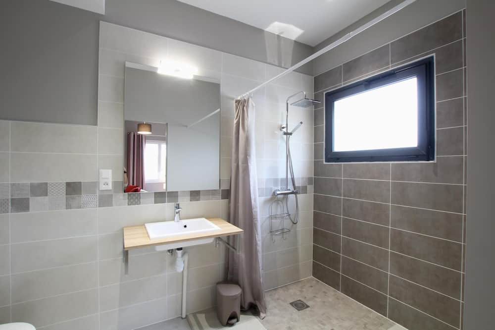 Photo of Bathroom in Mazerolles