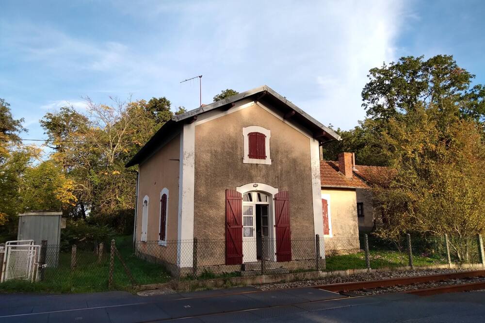 Photo of Others in Lathus-Saint-Remy