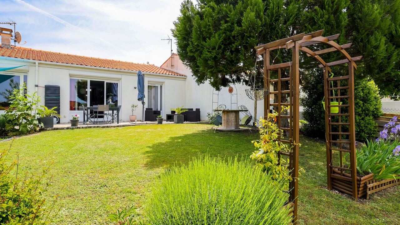 Photo of Outdoor in Saintes