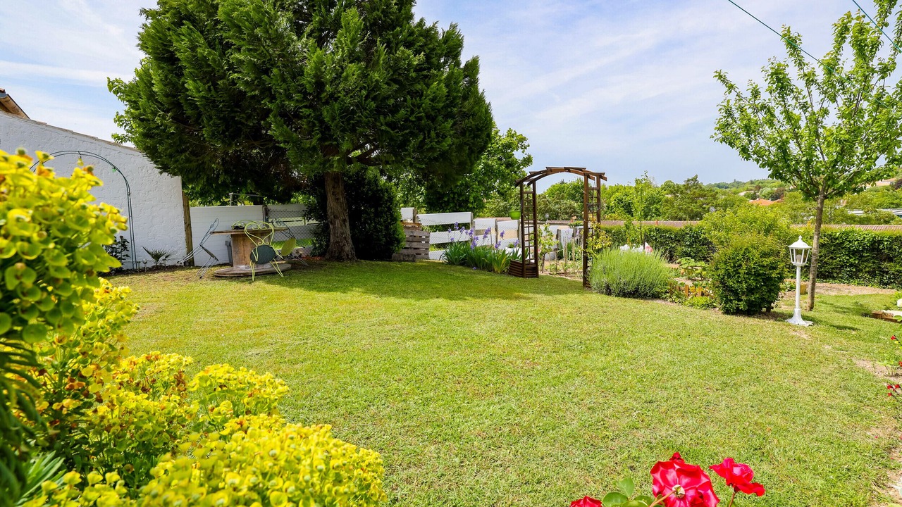 Photo of Outdoor in Saintes