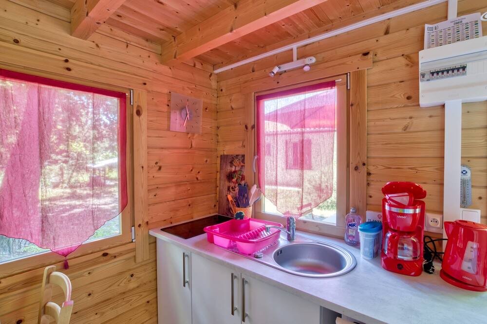Photo of Kitchen in Etaules