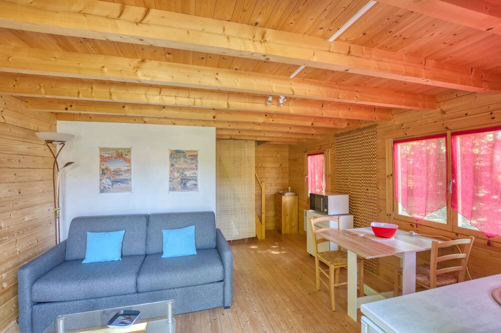 Photo of Livingroom in Etaules