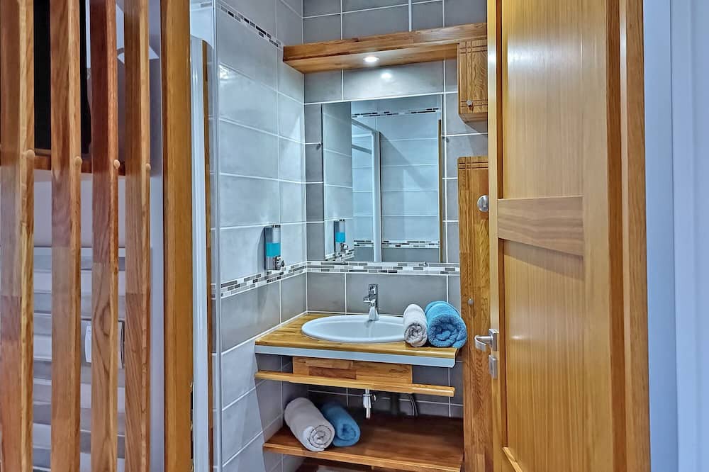 Photo of Bathroom in Pompejac