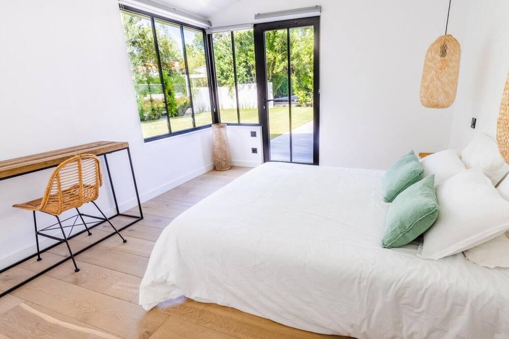 Photo of Bedroom in Les Portes-en-Re