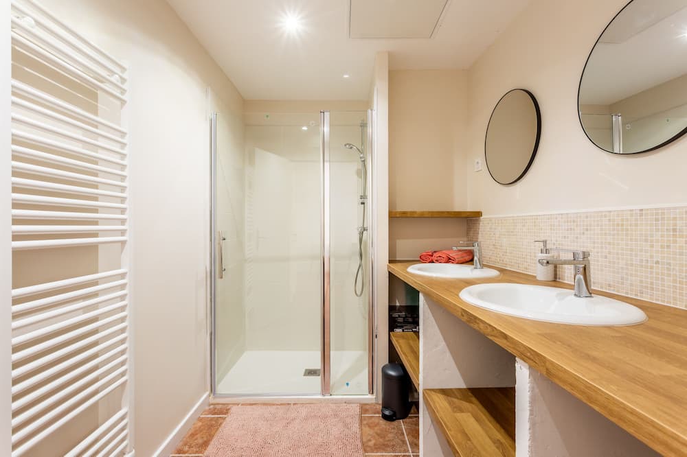 Photo of Bathroom in Lormont