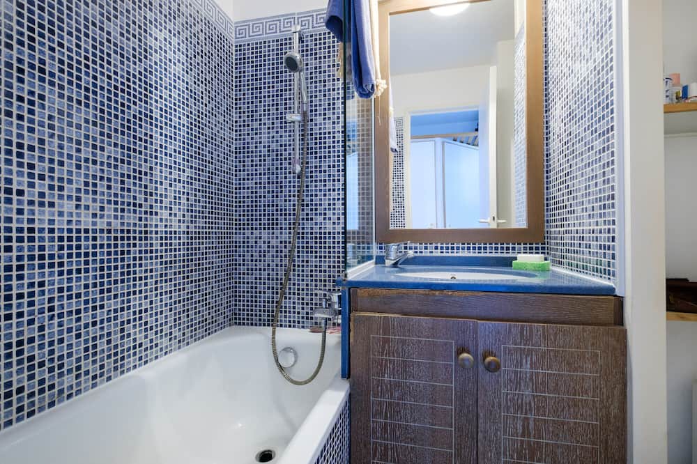 Photo of Bathroom in Le Dramont