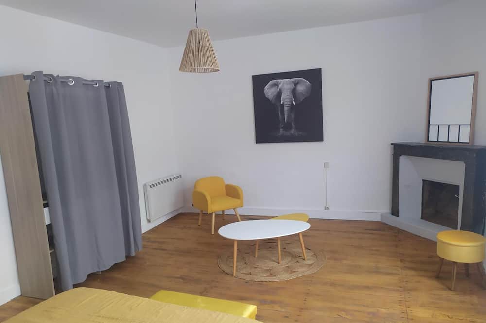 Photo of Bedroom in Civray