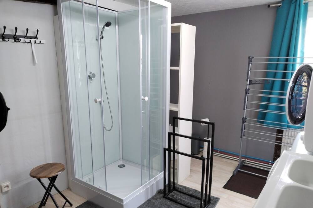 Photo of Bathroom in Boresse-et-Martron