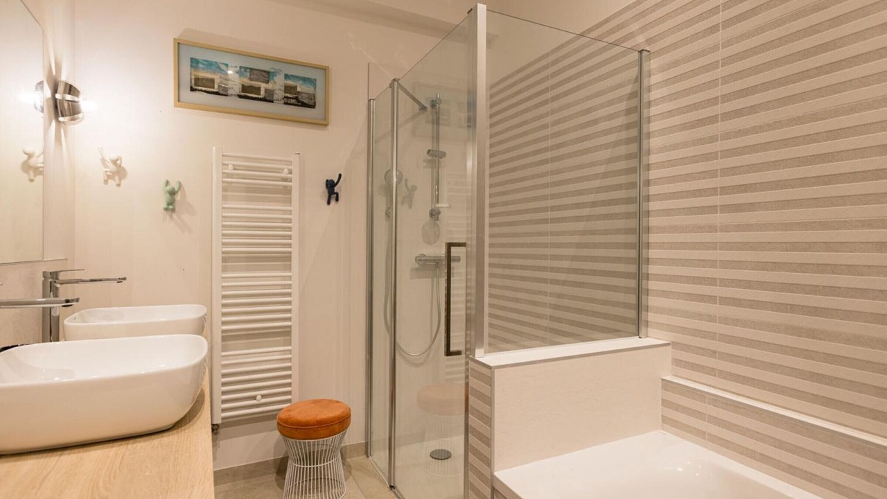Photo of Bathroom in Saint-Paul-Lizonne