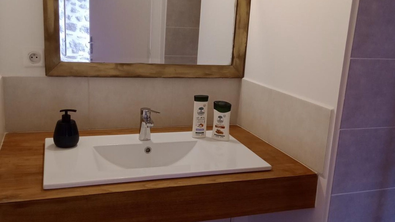 Photo of Bathroom in Saint-Estephe