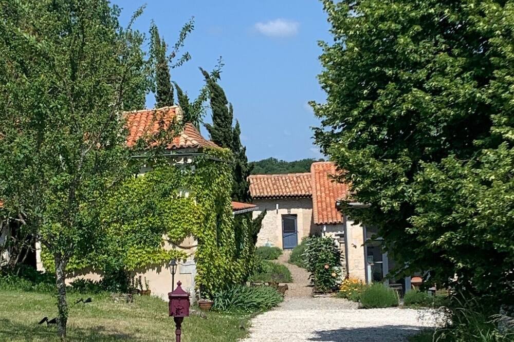 Photo of Outdoor in Juignac