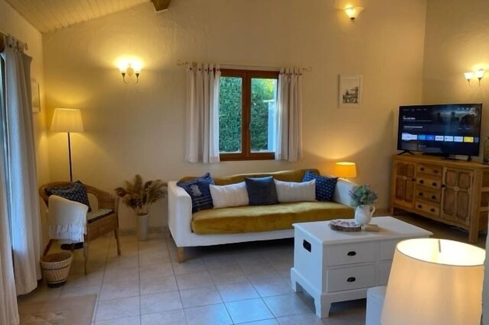 Photo of Livingroom in Blanzay