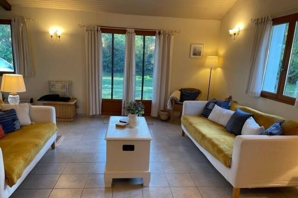 Photo of Livingroom in Blanzay
