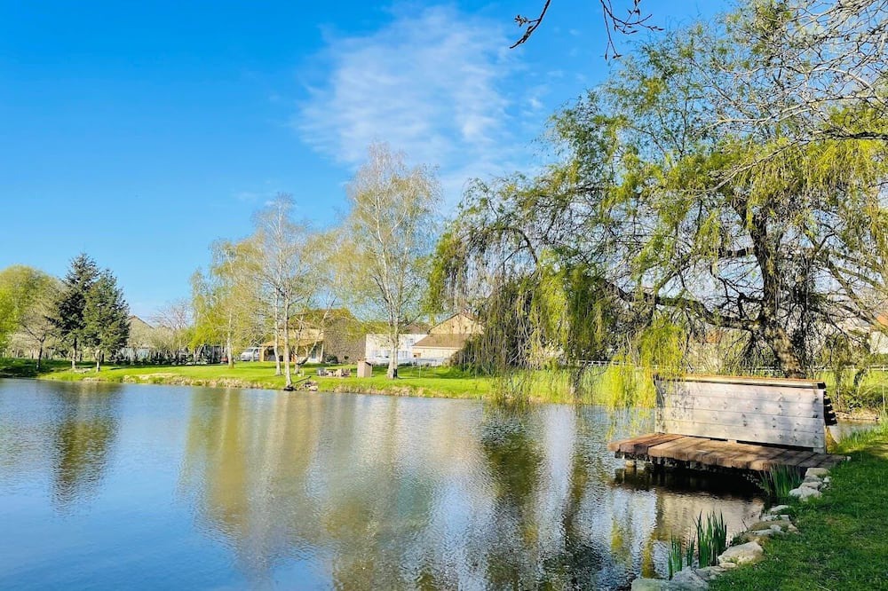 Photo of Outdoor in Saint-Amand-Magnazeix