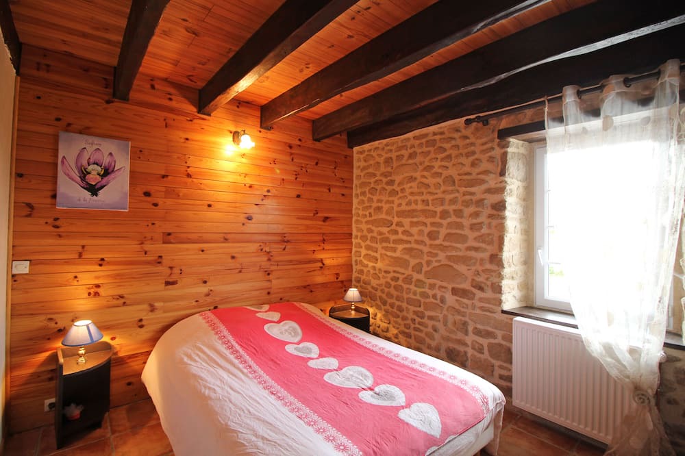 Photo of Bedroom in Saint-Amand-Magnazeix
