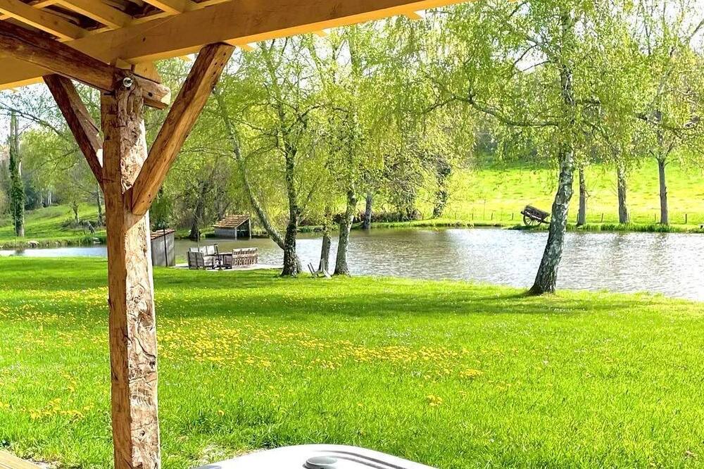 Photo of Outdoor in Saint-Amand-Magnazeix