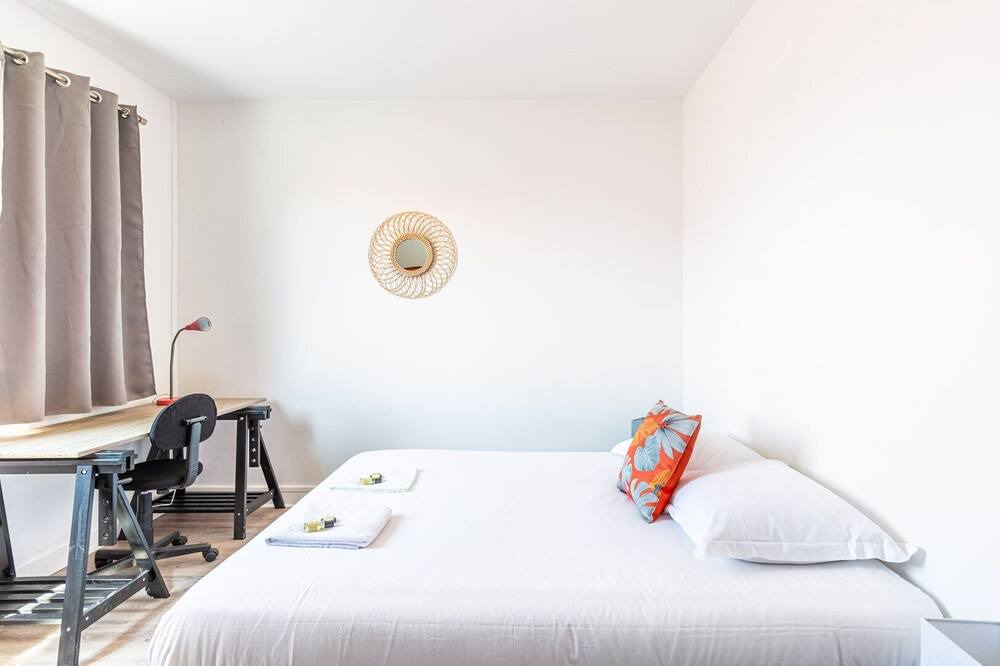 Photo of Bedroom in Begles