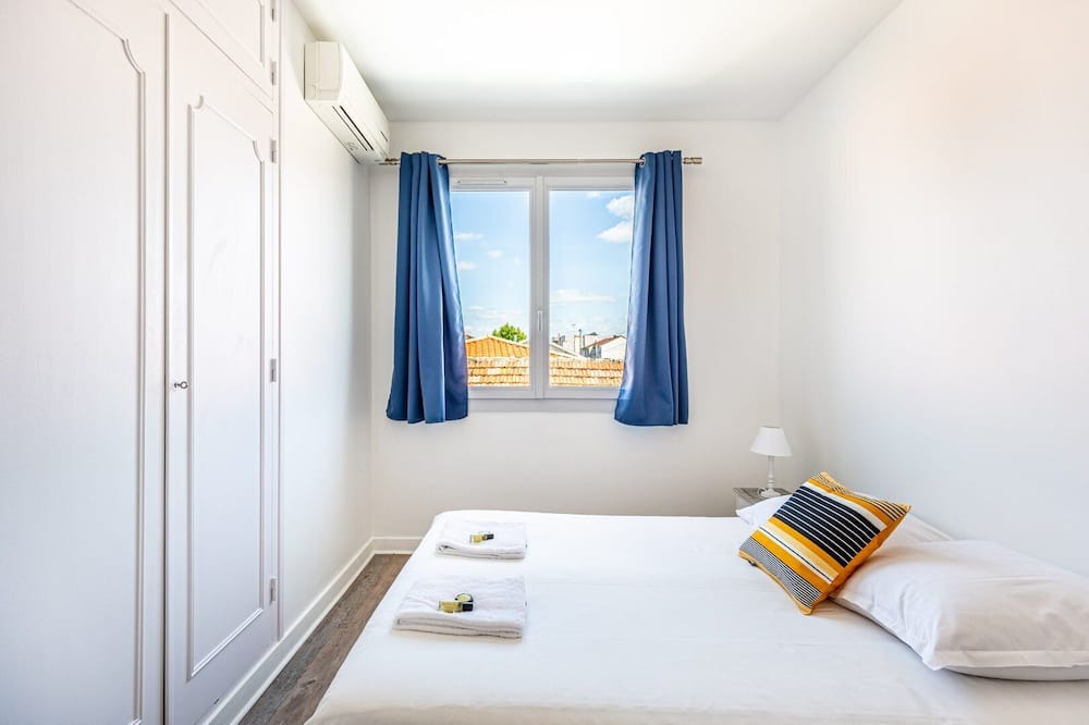 Photo of Bedroom in Begles