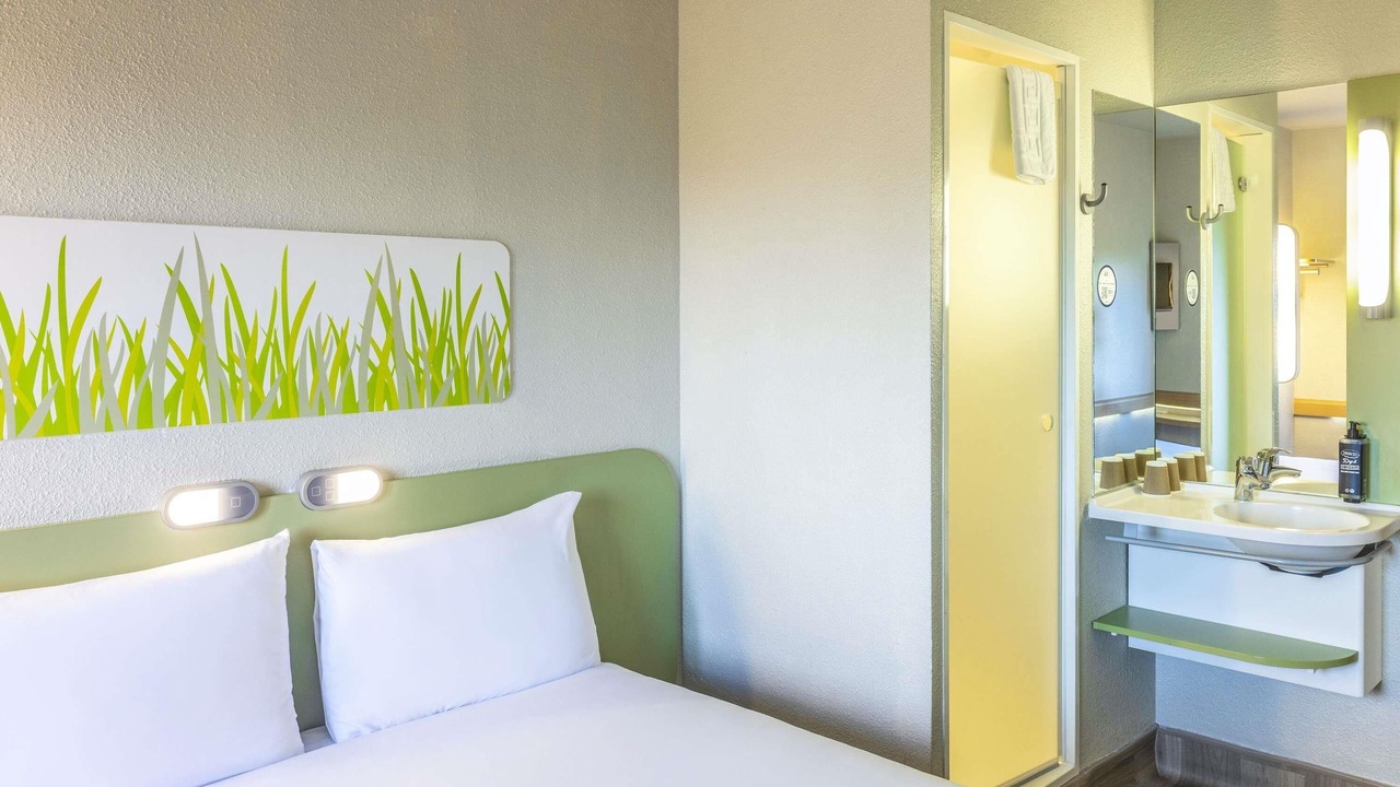 Photo of Bedroom in Villenave-d'Ornon