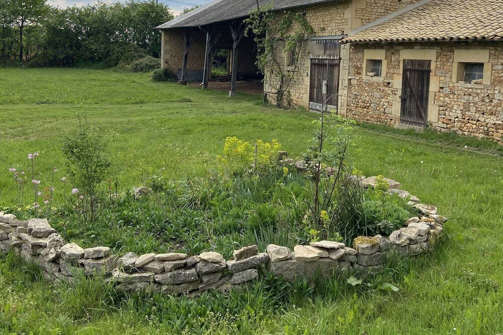 Photo of Outdoor in Lezay