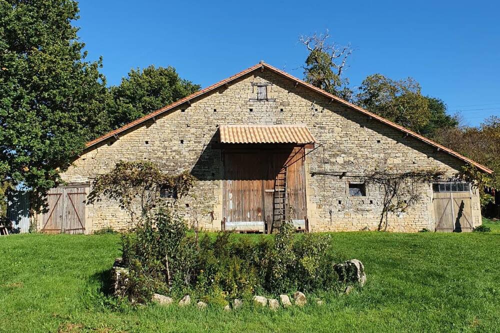 Photo of Outdoor in Lezay