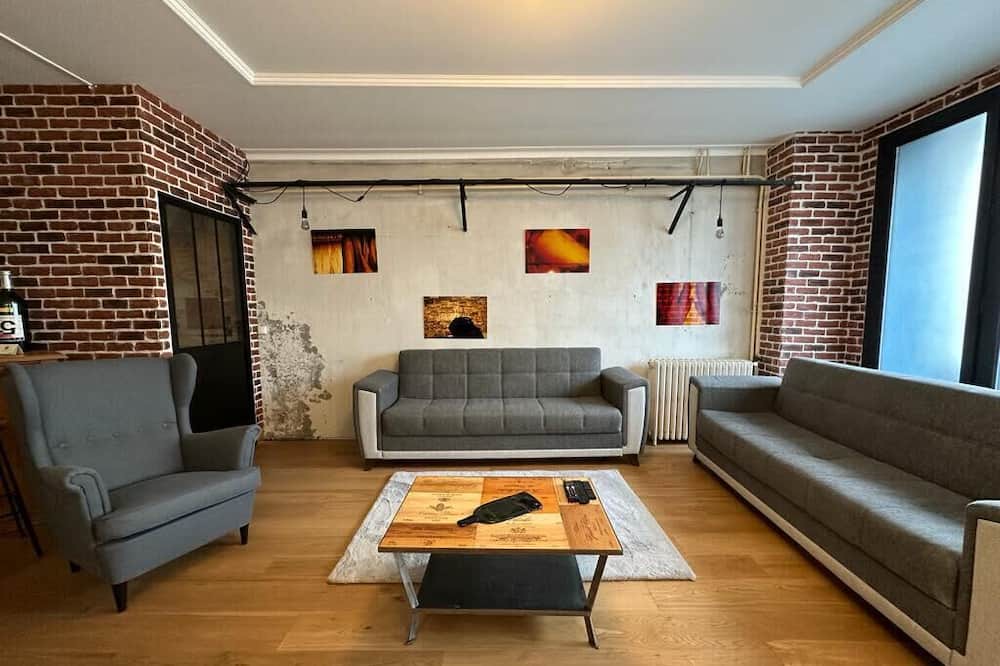 Photo of Livingroom in Lormont